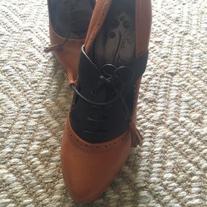 Poetic License Oxford Heels